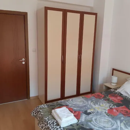 Сирена Apartment Pomorie